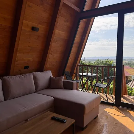 Villa Azalea 2, Cozy Wooden Tiran