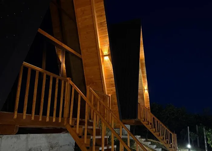 Azalea 2, Cozy Wooden