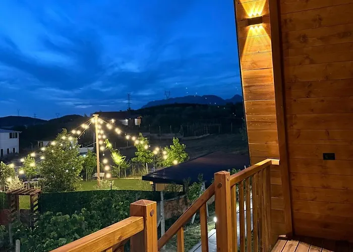 Azalea 2, Cozy Wooden Villa *