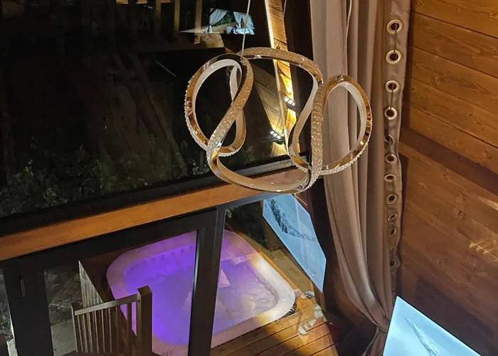 Villa Azalea 2, Cozy Wooden *