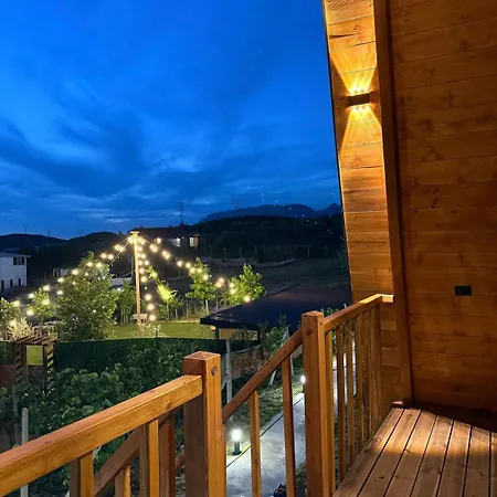 Azalea 2, Cozy Wooden Villa *